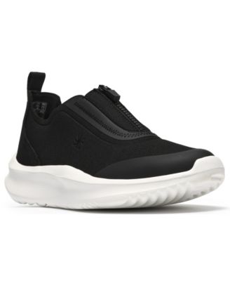 Clarks Women's Solevana Bay Slip-On Round Toe Sneakers