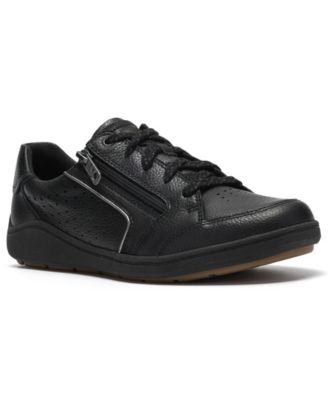 Clarks Women's Bryianne Dazz Leather Round Toe Lace-Up Sneakers