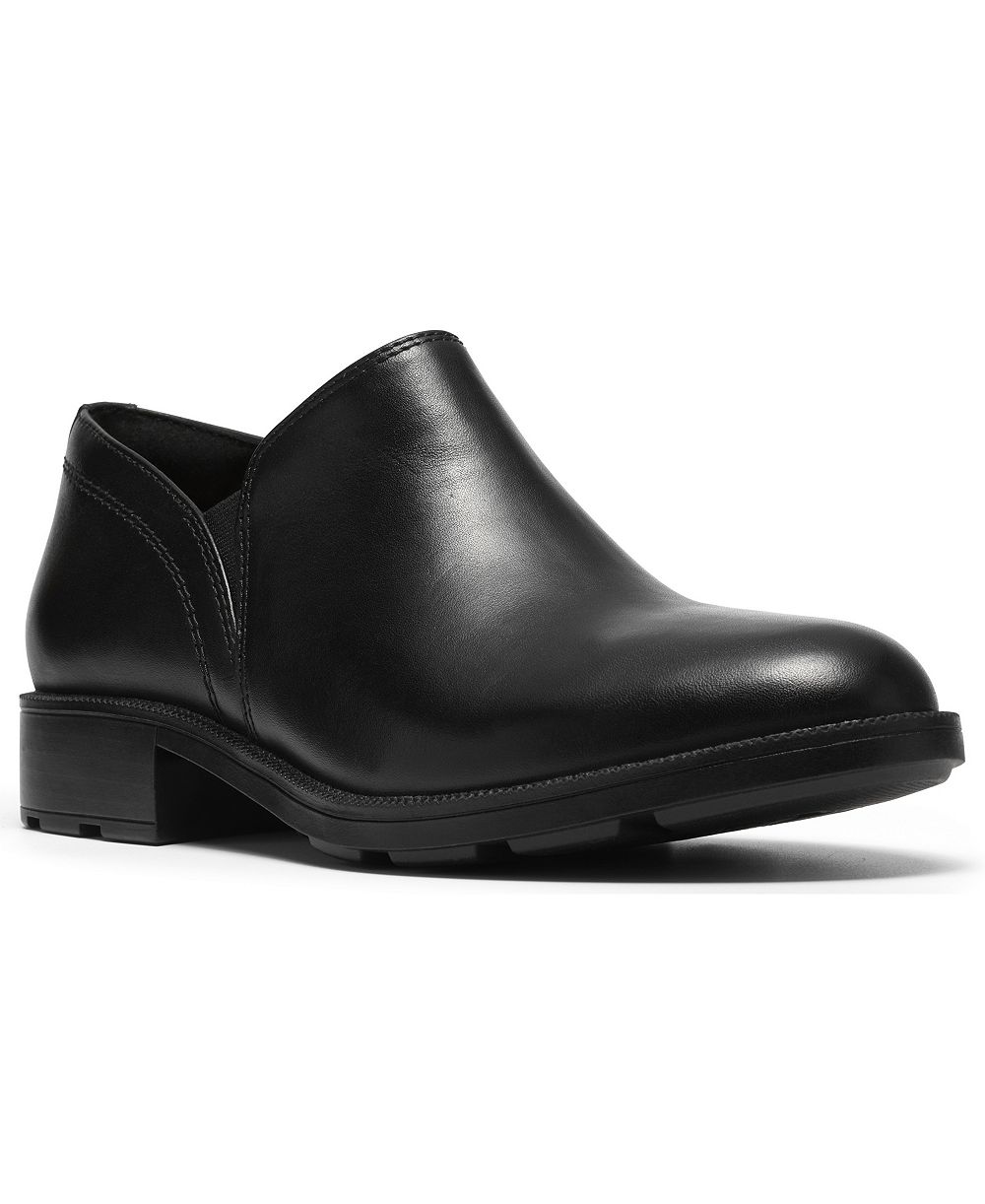 Clarks Женские кожаные ботильоны Adalynn Bay с круглым носком и рифленой подошвой
