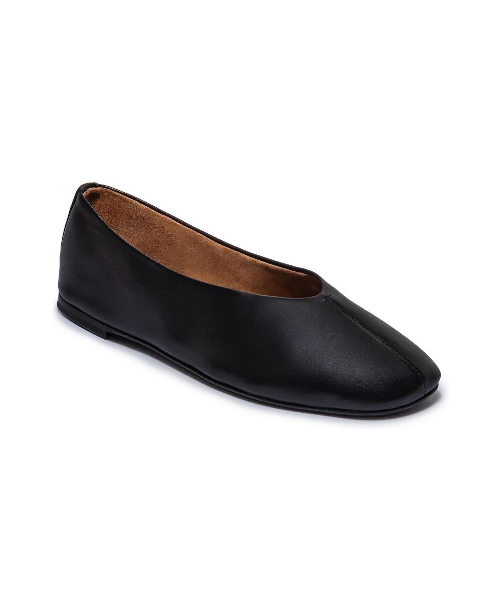 Bernardo Footwear Women's Meredith Ballet Flat