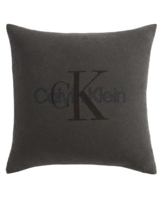 Calvin Klein Декоративная подушка с логотипом CK, 22" x 22"