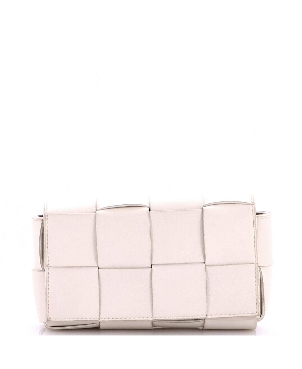 Б/у сумка-кроссбоди Bottega Veneta Cassette Maxi из кожи с плетением Intrecciato