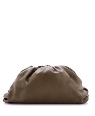 Б/у кожаная сумка Bottega Veneta The Pouch