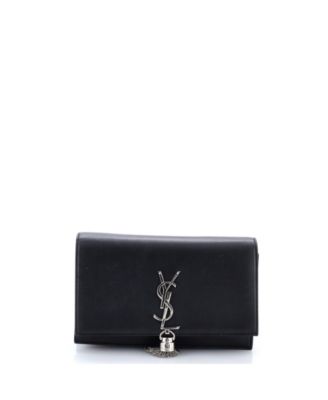 Б/у маленькая сумка через плечо Saint Laurent Classic Monogram с кисточкой из кожи с монограммой