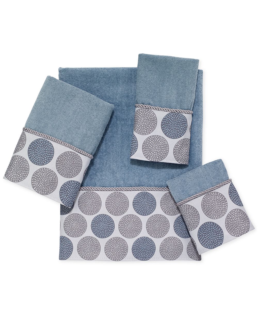 Avanti Dotted Circle Bordered Cotton Fingertip Towel, 11" x 18"