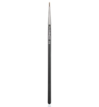 MAC Кисть для точной подводки глаз 210