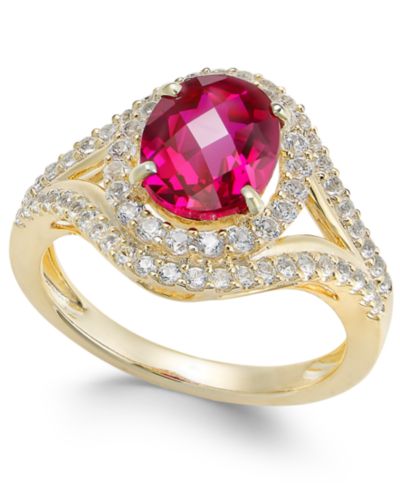 Кольцо с рубином Lab-Grown (2 ct. t.w.) и белым сапфиром (3/4 ct. t.w.) в позолоченном стерлинговом серебре
