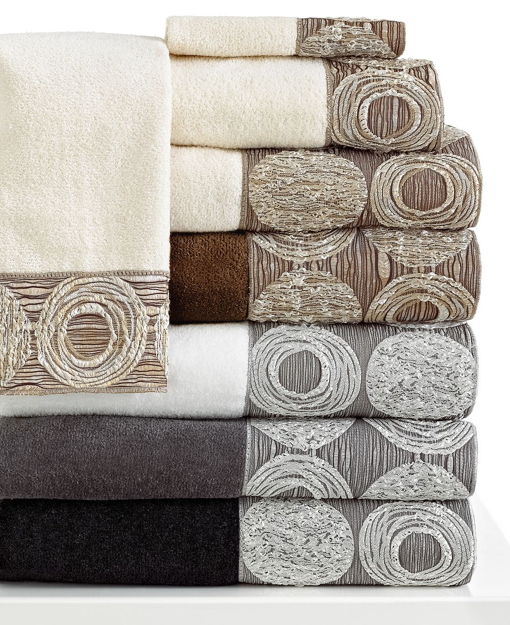Avanti Galaxy Circle Bordered Cotton Fingertip Towel, 11" x 18"