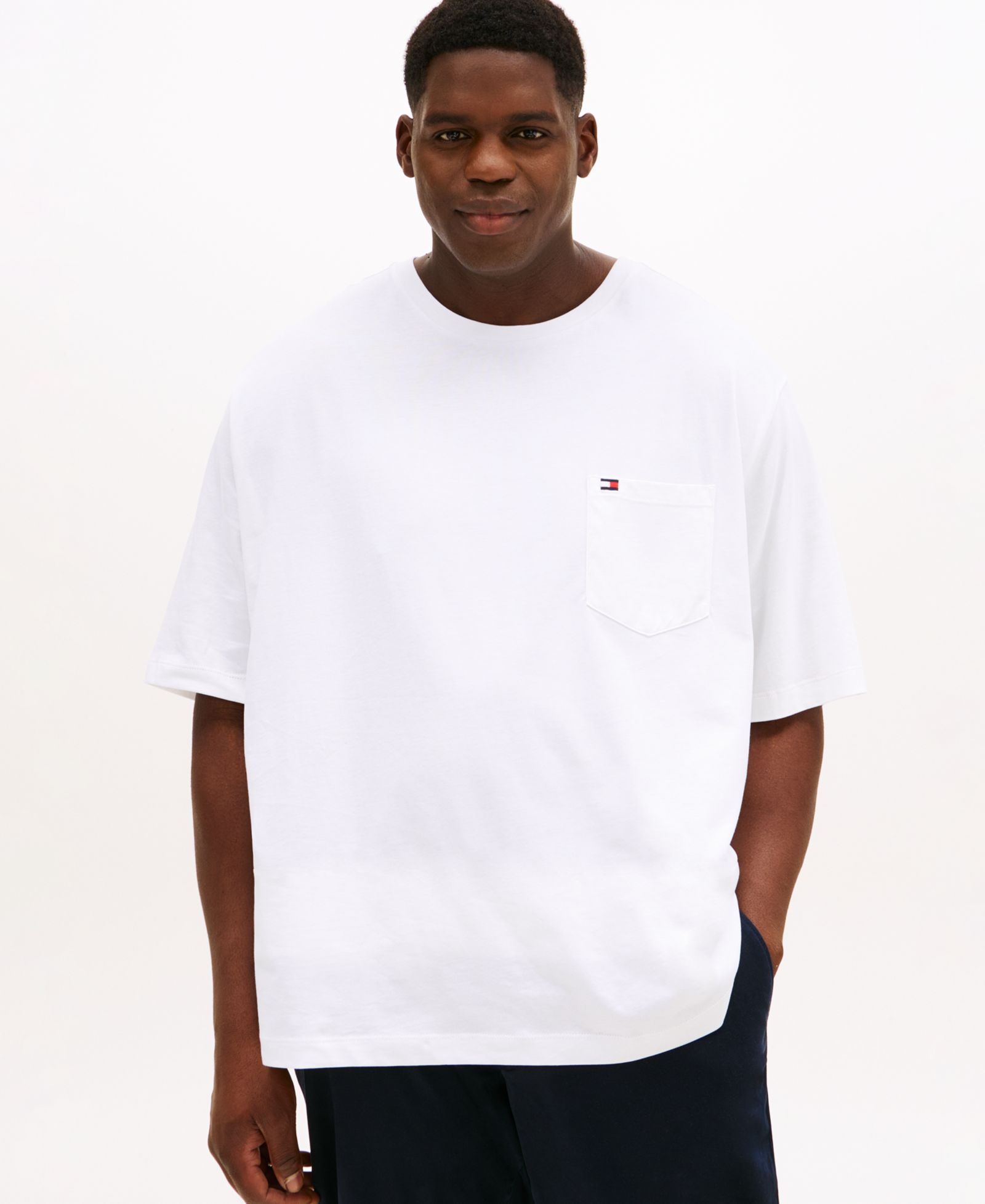 Tommy Hilfiger Men's Big & Tall футболка Tommy Crew Neck с карманом