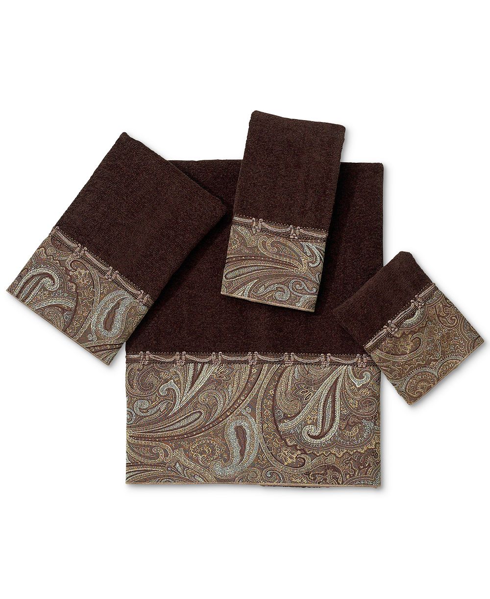 Avanti Bradford Paisley Swirls Cotton Fingertip Towel, 11" x 18"