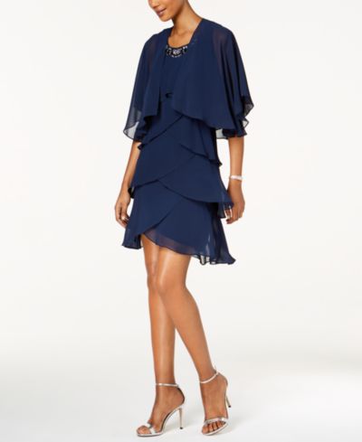 Платье с отделкой и накидкой SL Fashions Embellished Tiered Chiffon Dress & Capelet