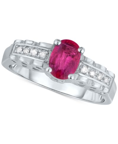 Кольцо с рубином (9/10 ct. t.w.) и Diamond Accent в Sterling Silver