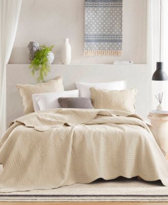 Madison Park Tuscany Reversible Scalloped Edge 3-Pc. Quilt Set, Full/Queen