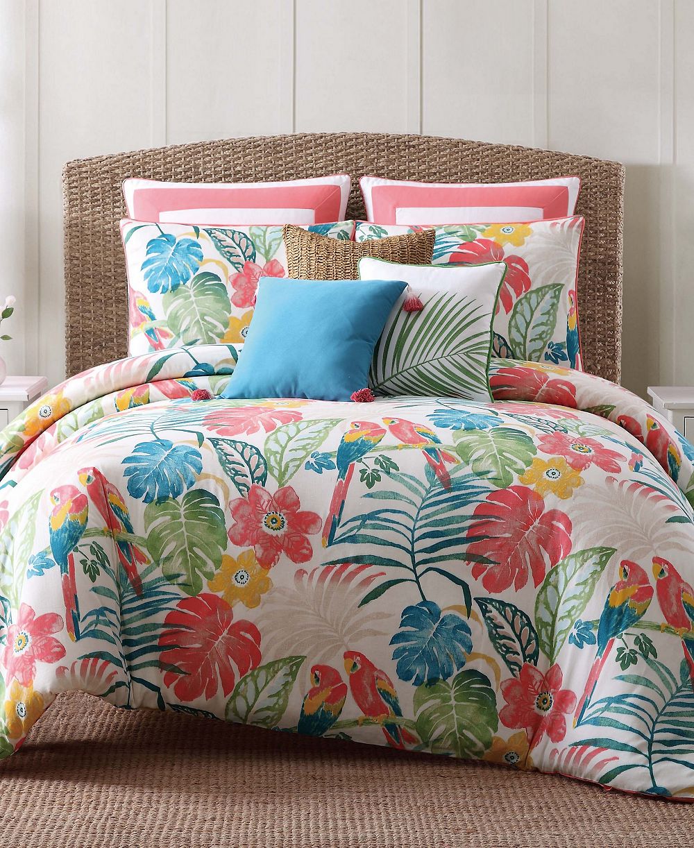 Oceanfront Resort Coco Paradise комплект Comforter, King