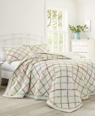 Laura Ashley Ruffle Garden Appliqued Diamond Cotton Quilt, Twin