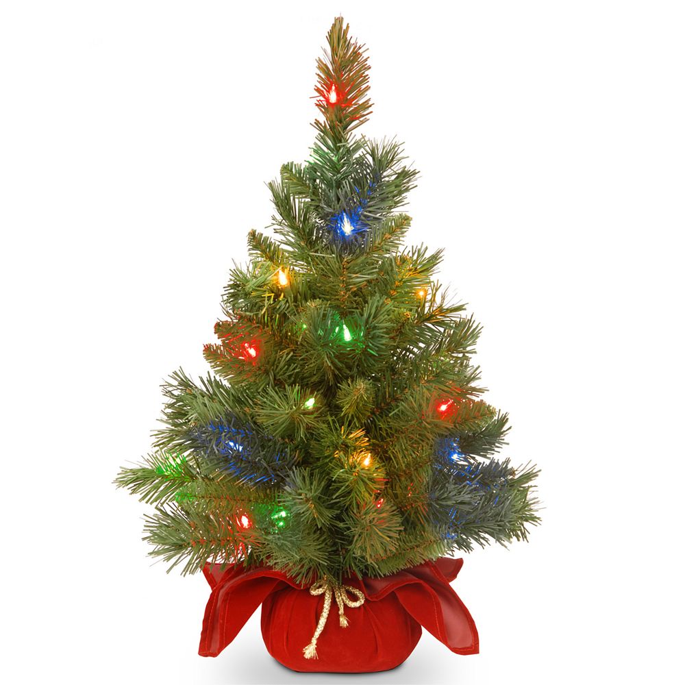 Ель National Tree Company 24" Majestic Spruce в бордовом тканевом мешке с 35 светодиодными лампами на батарейках