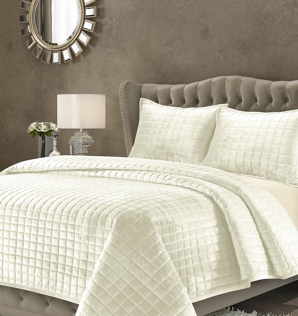Комплект из 3-х покрывал Tribeca Living Florence Velvet Solid Oversized, Queen
