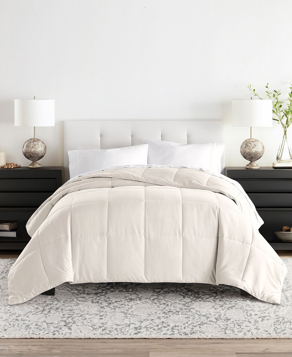 ienjoy Home All Season Lightweight Solid Down Alternative Comforter, Twin/Twin XL