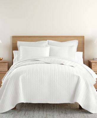 ienjoy Home Herringbone Lightweight Quilted Coverlet Set, Queen