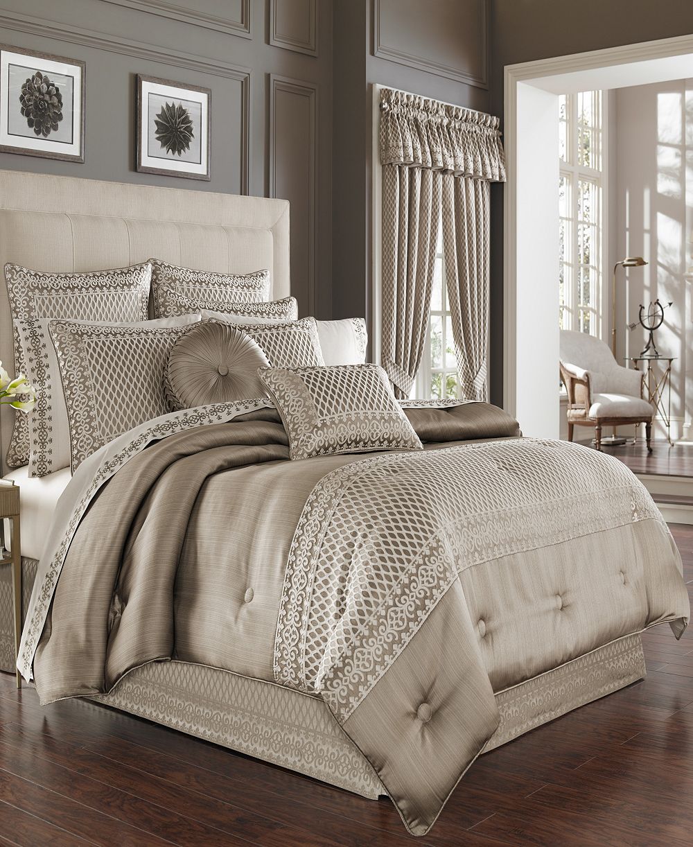 Five Queens Court Beaumont Comforter Set, California King
