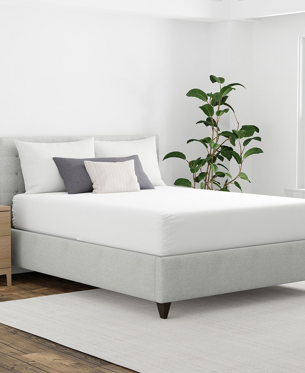 AllerEase Maximum Waterproof Allergy and Bedbug Zippered Mattress Protector, California King
