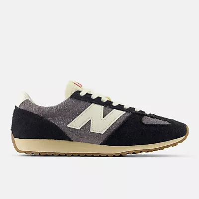 CASTLEROCK with BLACK