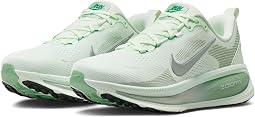 Barely Green/Metallic Silver/Steam