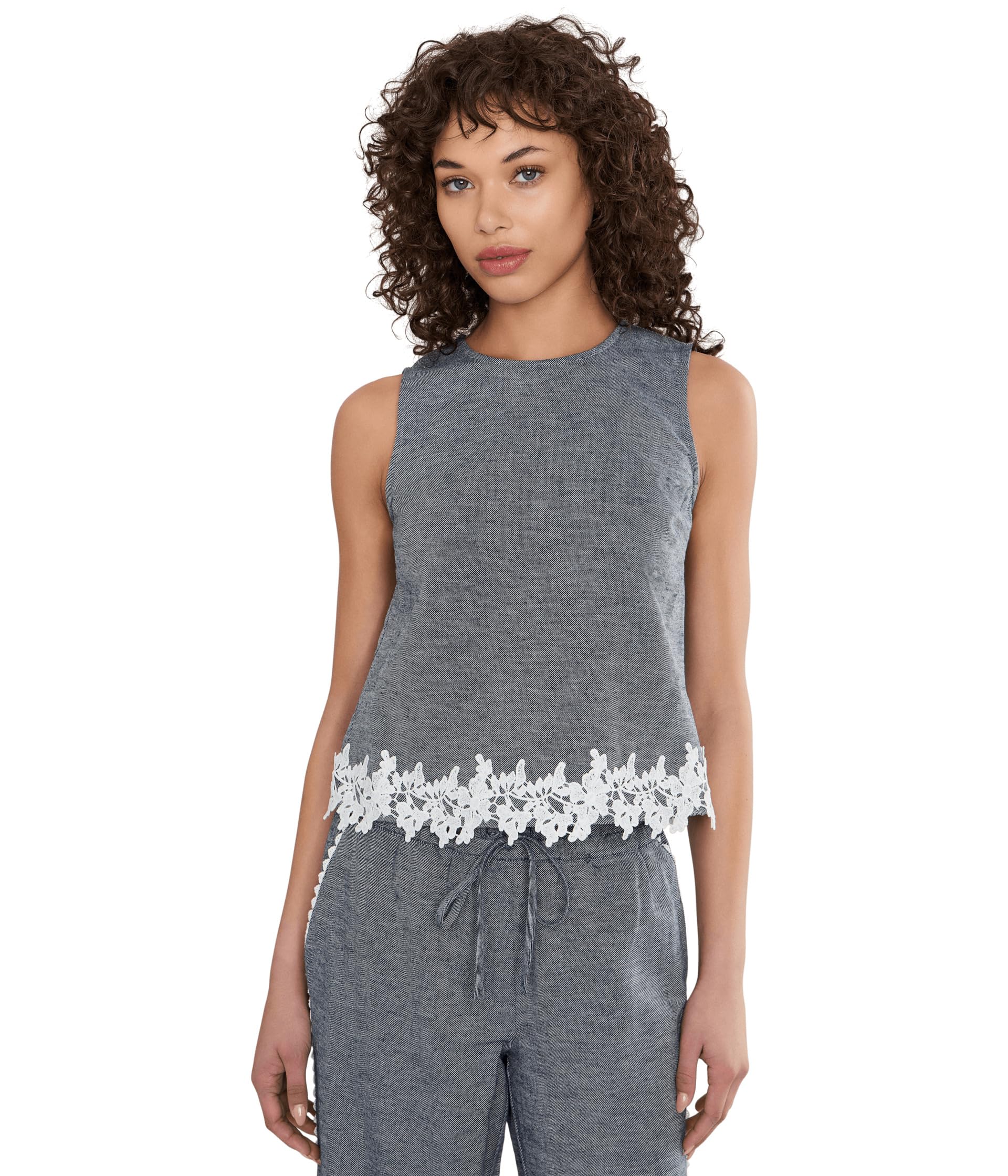 Топ CeCe Boxy Sleeveless Applique