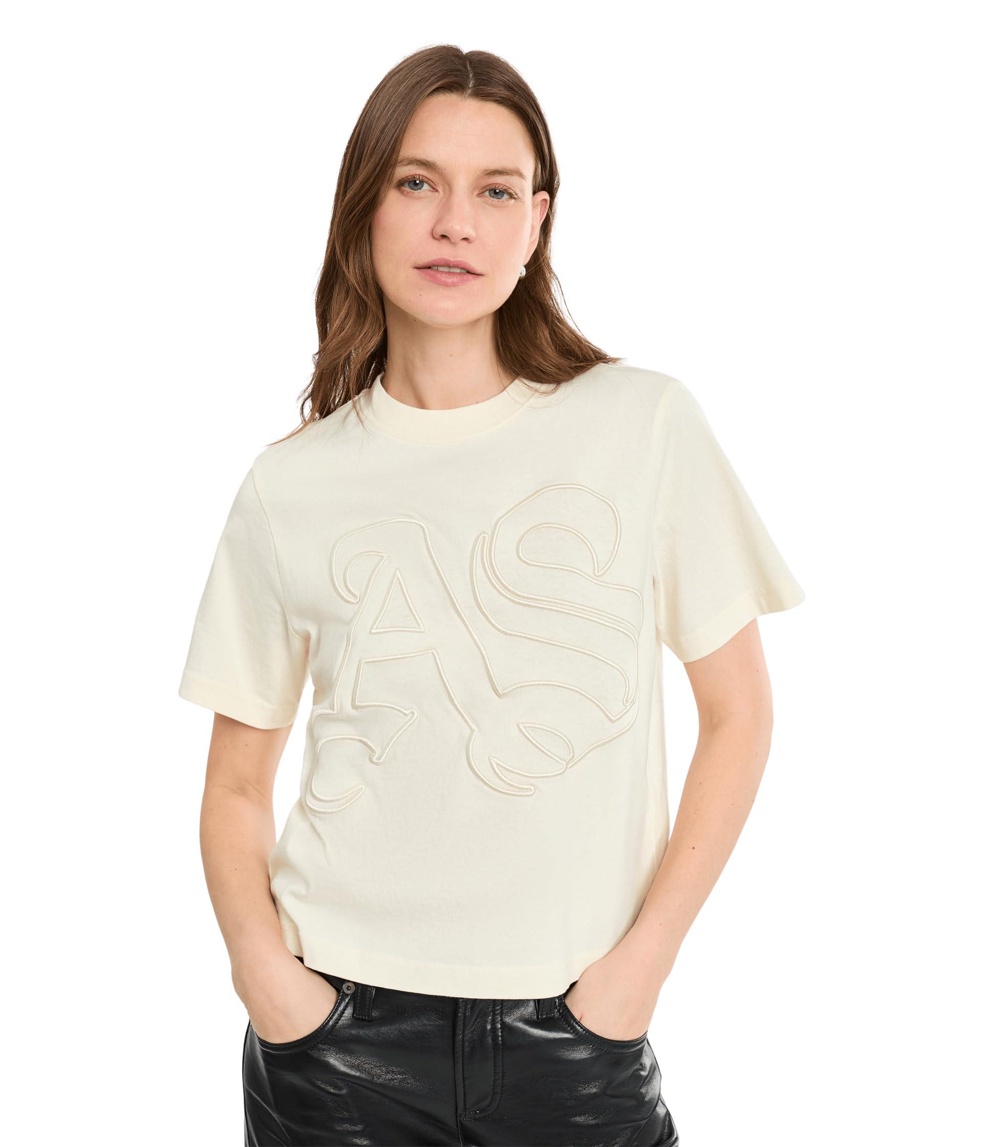 Lisa Embos Tee