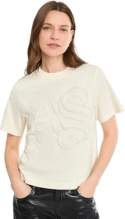Lisa Embos Tee