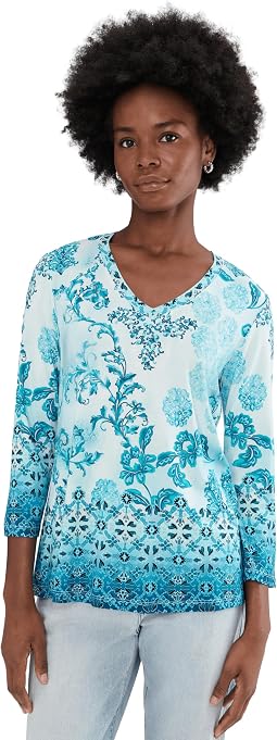 The Janie Favorite 3/4 Sleeve V-Neck Tee - Vittori