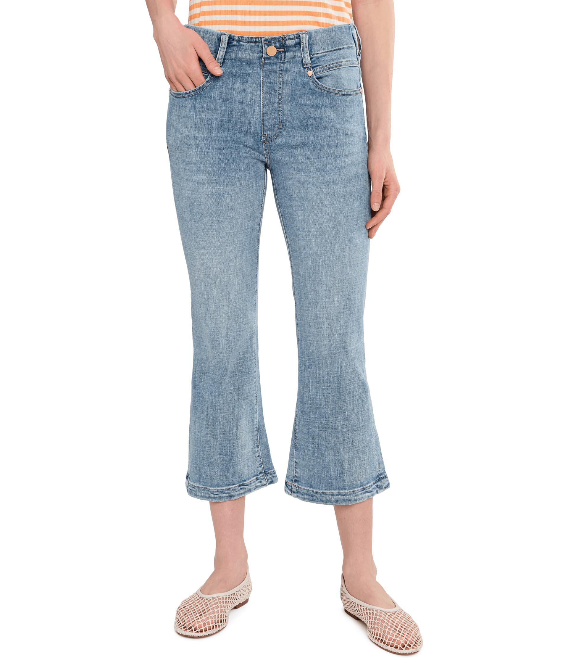 Petite Mid-Rise Gia Glider Pull-On Crop Flare with Tulip Back Slit