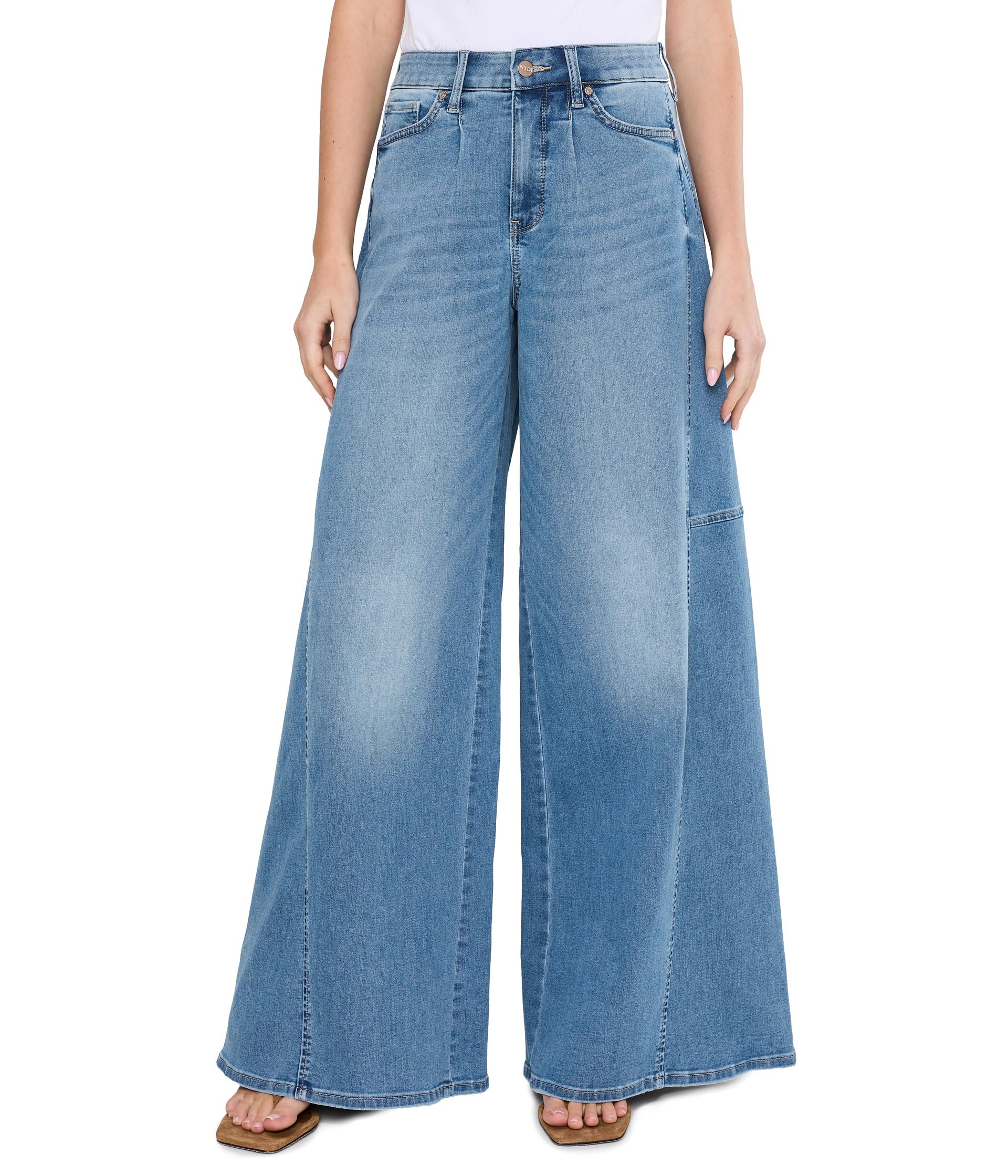 Nova Jeans in Vista Lakes