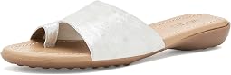 White Lisa
