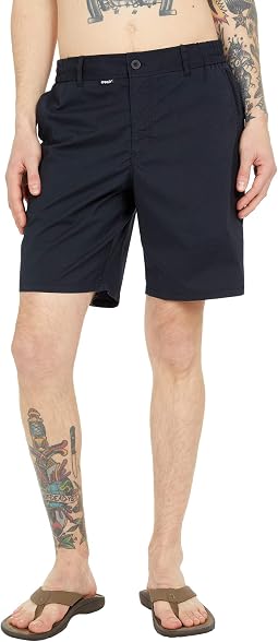 In The Moment 19" Hybrid Shorts