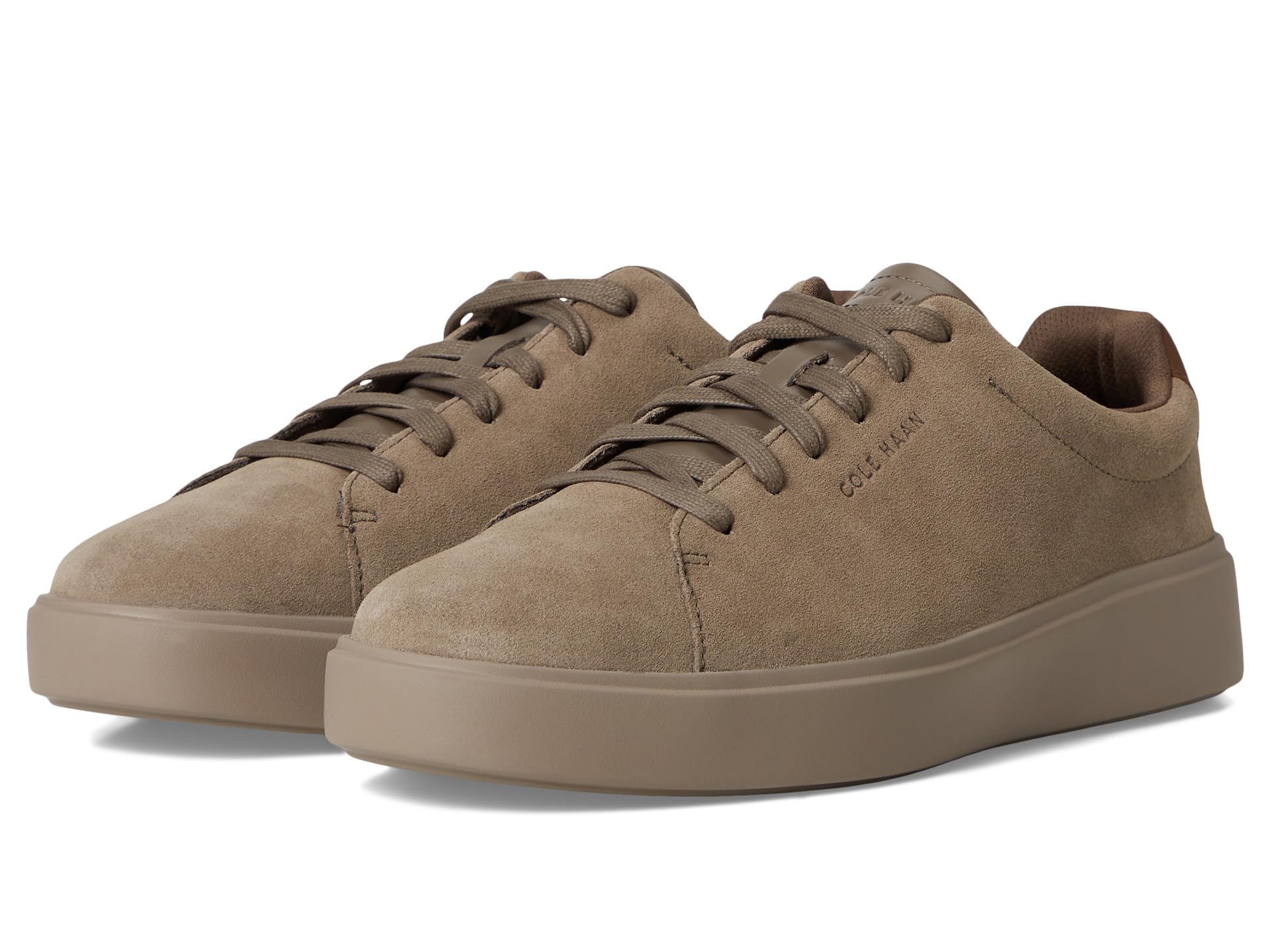 Grand Crosscourt Traveler Sneaker