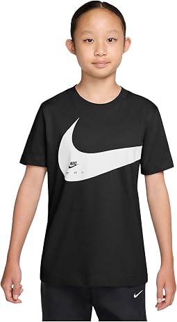 Футболка Sportswear Club Energy (ребенок младшего возраста/ребенок старшего возраста)