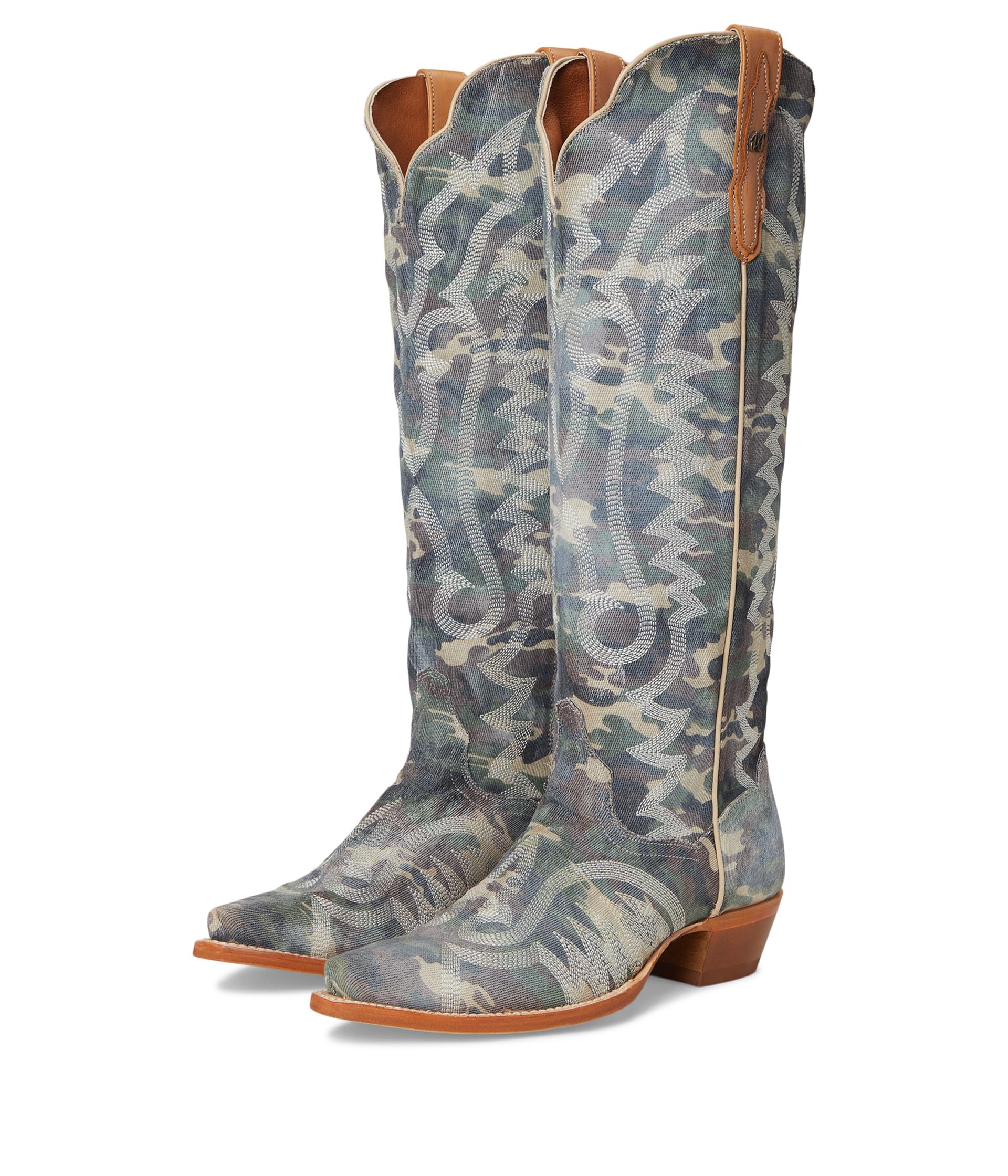 Camo Darlin