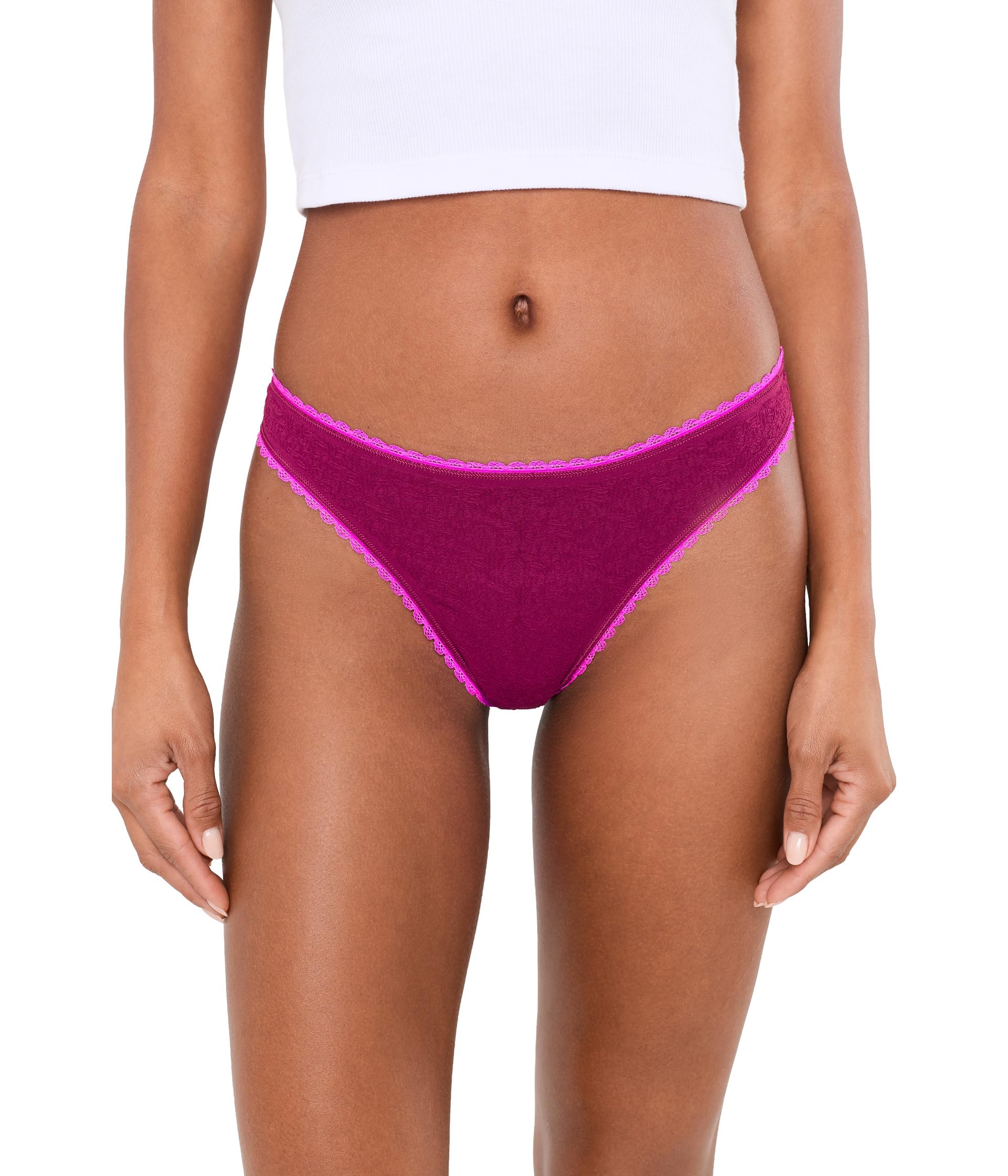 Sweet Point Seamless Thongs