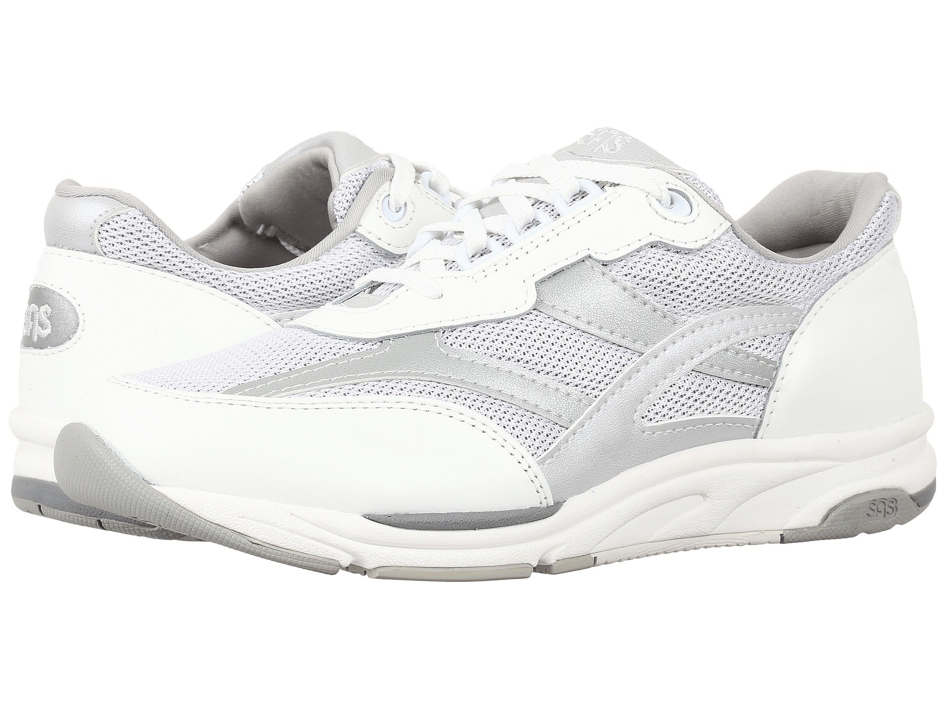 Tour Mesh Comfort Walking Sneaker