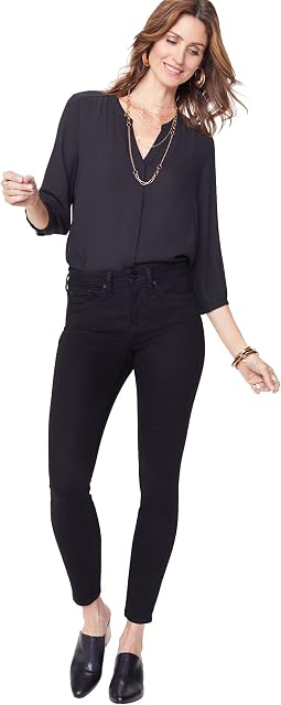Ami Skinny in Black