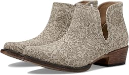 Ava Lace