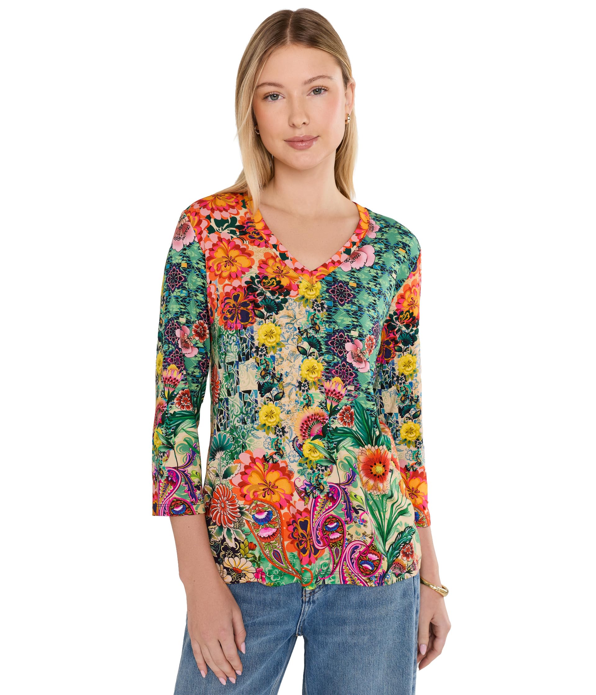 The Janie Favorite 3/4 Sleeve V-Neck Tee
