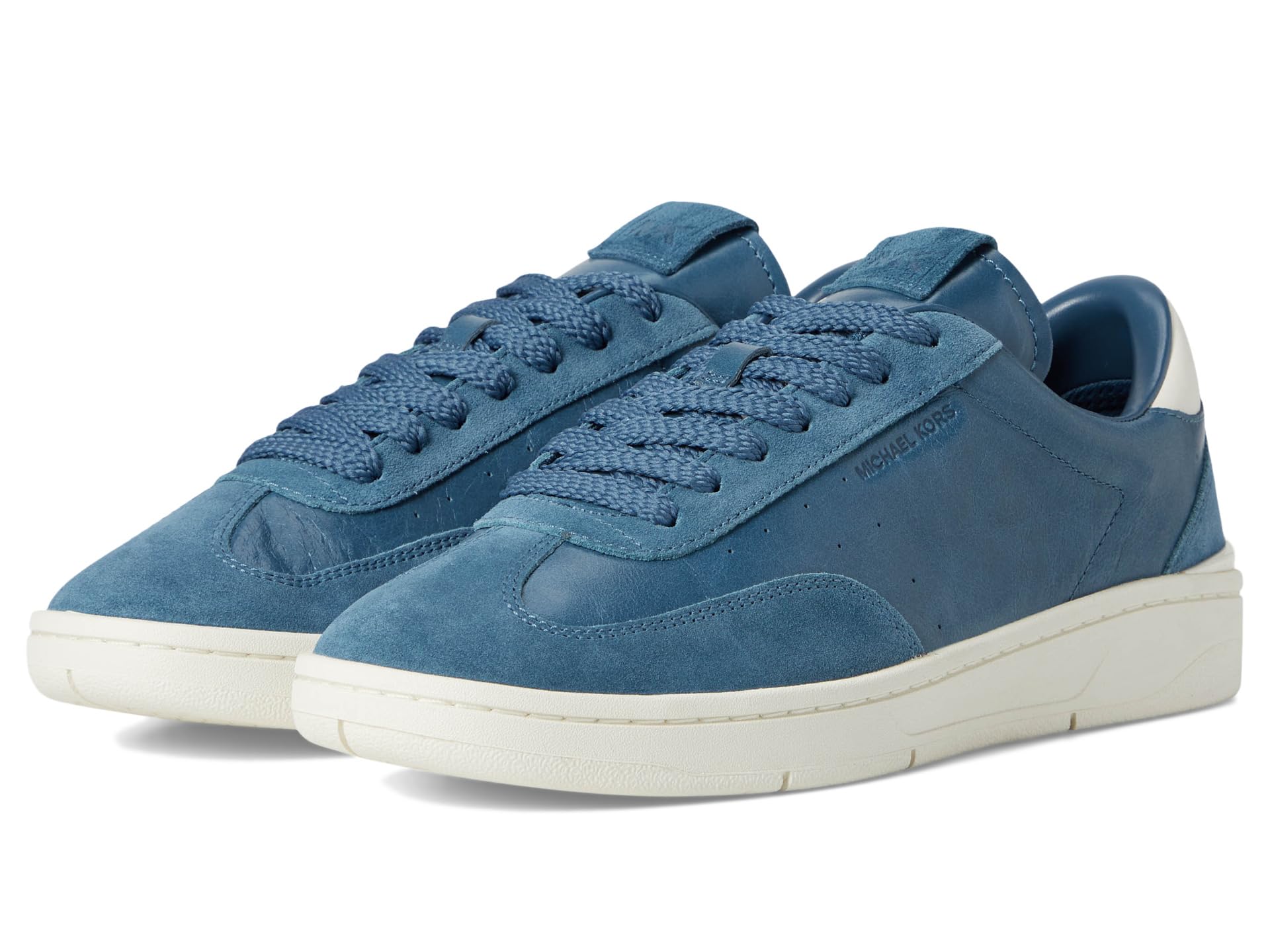 Wilton Lace Up